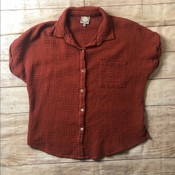 Truself Tops - Women's Rust Textured Button-Up Blouse